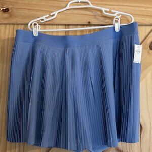 Old Navy Extra High-Waisted StretchTech Micro-Pleated Skort